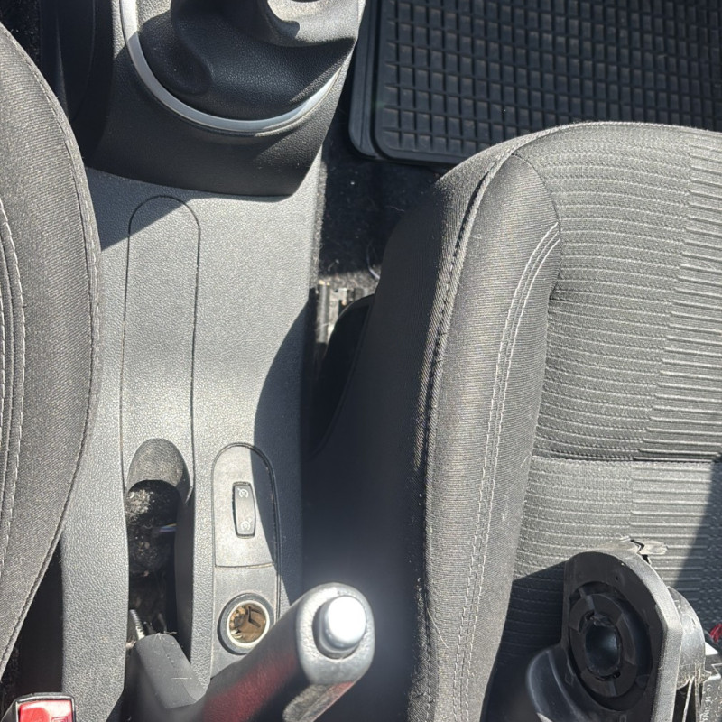 RENAULT CLIO 3 PHASE 2 1.5 DCI - 8V TURBO Photo n°17