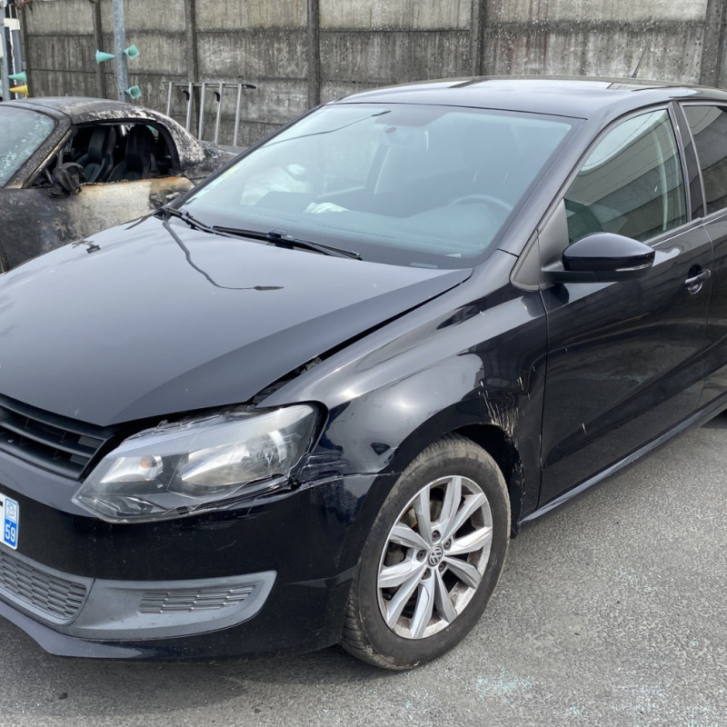 VOLKSWAGEN POLO 5 PHASE 1 1.6 TDI - 16V TURBO Photo n°1