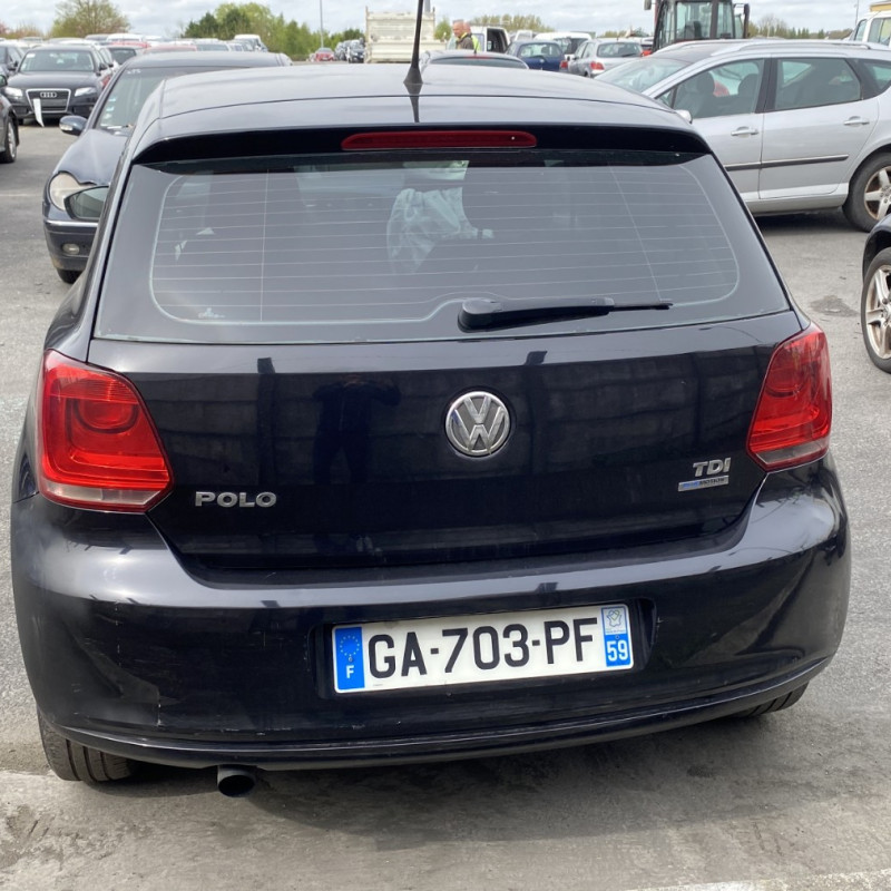 VOLKSWAGEN POLO 5 PHASE 1 1.6 TDI - 16V TURBO Photo n°5