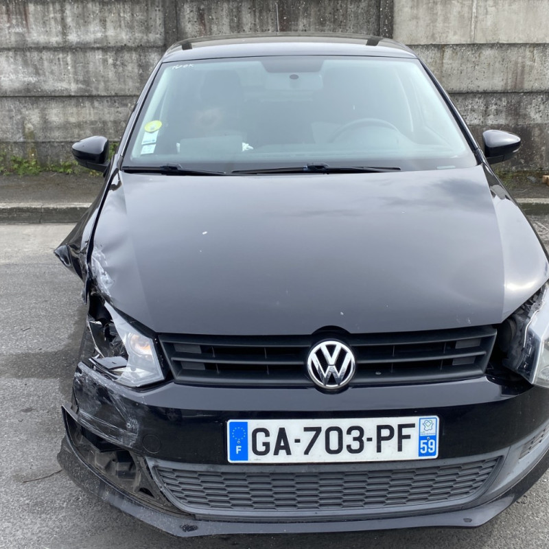 VOLKSWAGEN POLO 5 PHASE 1 1.6 TDI - 16V TURBO Photo n°8