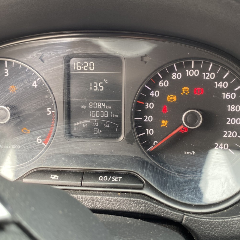 VOLKSWAGEN POLO 5 PHASE 1 1.6 TDI - 16V TURBO Photo n°19