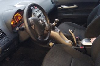 TOYOTA AURIS 1 PHASE 1 2.0 D4D - 16V TURBO