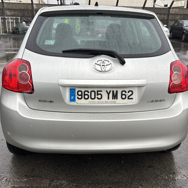 TOYOTA AURIS 1 PHASE 1 2.0 D4D - 16V TURBO Photo n°15