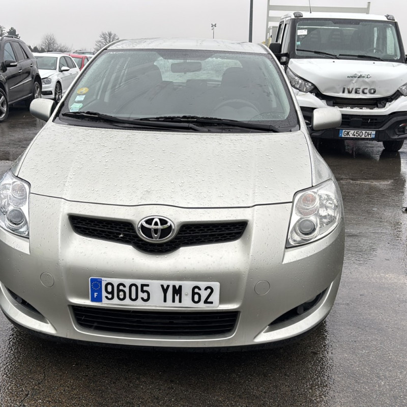 TOYOTA AURIS 1 PHASE 1 2.0 D4D - 16V TURBO Photo n°18