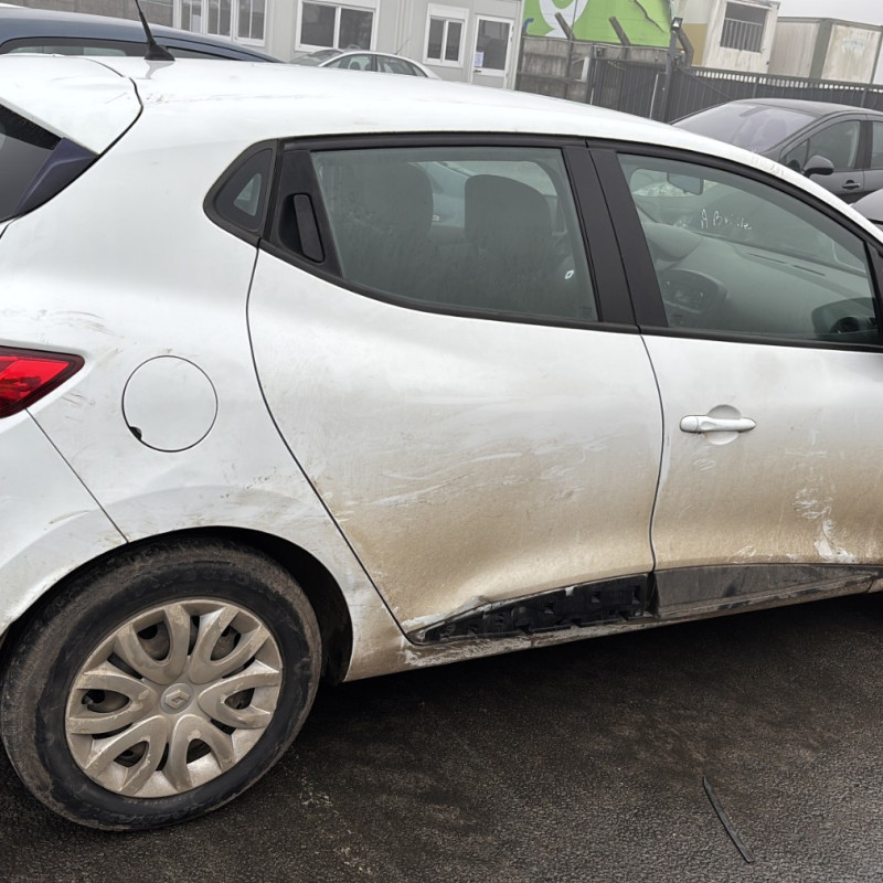 RENAULT CLIO 4 PHASE 1 1.5 DCI - 8V TURBO Photo n°6