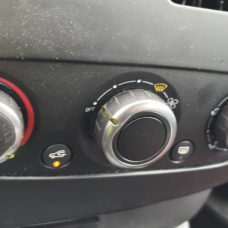 RENAULT CLIO 4 PHASE 1 1.5 DCI - 8V TURBO Photo n°17