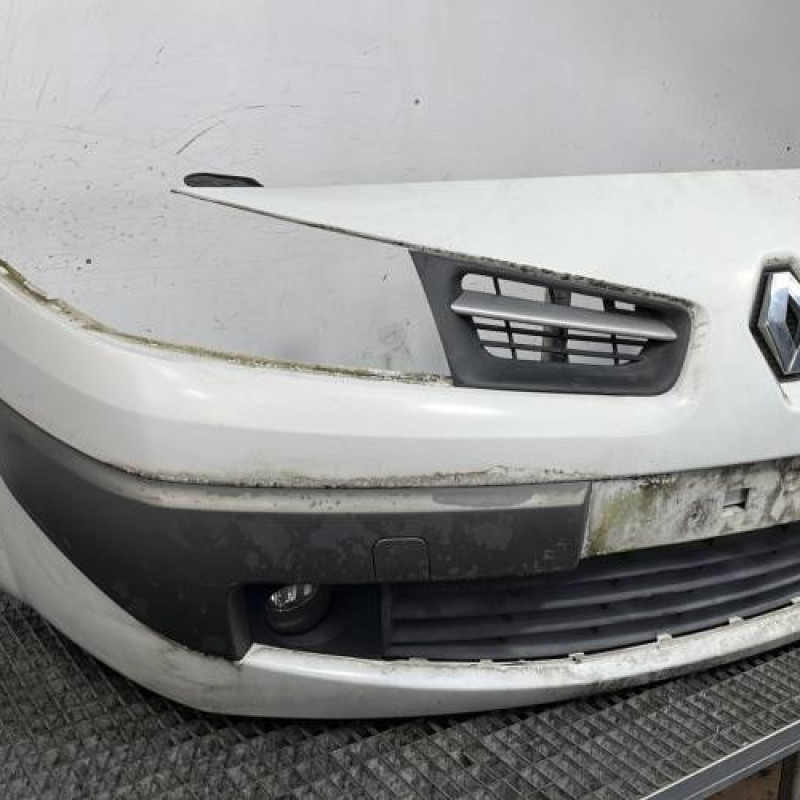 Pare choc avant RENAULT MEGANE 2 Photo n°2