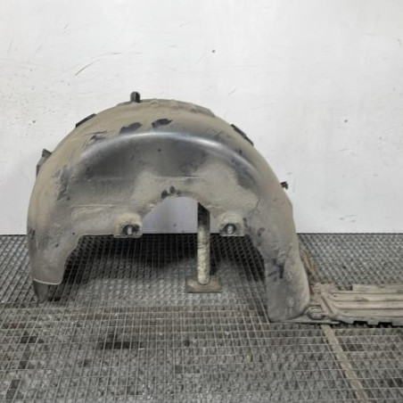 Pare boue arriere droit OPEL VIVARO 3