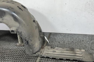 Pare boue arriere droit OPEL VIVARO 3