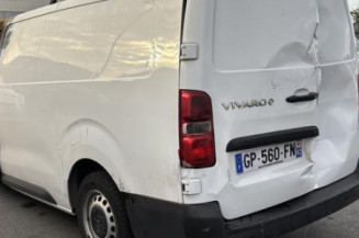 Pare boue arriere droit OPEL VIVARO 3