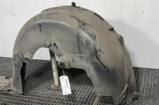 Pare boue arriere gauche OPEL VIVARO 3