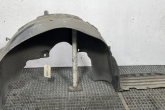 Pare boue arriere gauche OPEL VIVARO 3