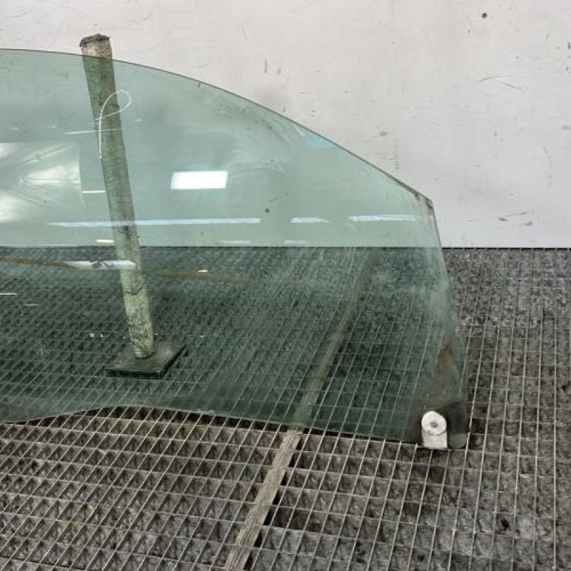 Vitre avant droit ALFA ROMEO GT Photo n°2