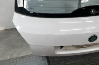 Malle/Hayon arriere SKODA FABIA 2