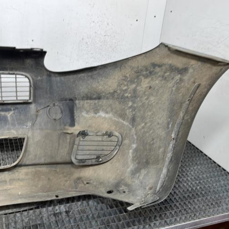 Pare choc avant FIAT GRANDE PUNTO Photo n°4