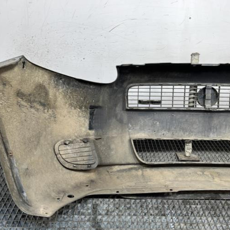 Pare choc avant FIAT GRANDE PUNTO Photo n°6