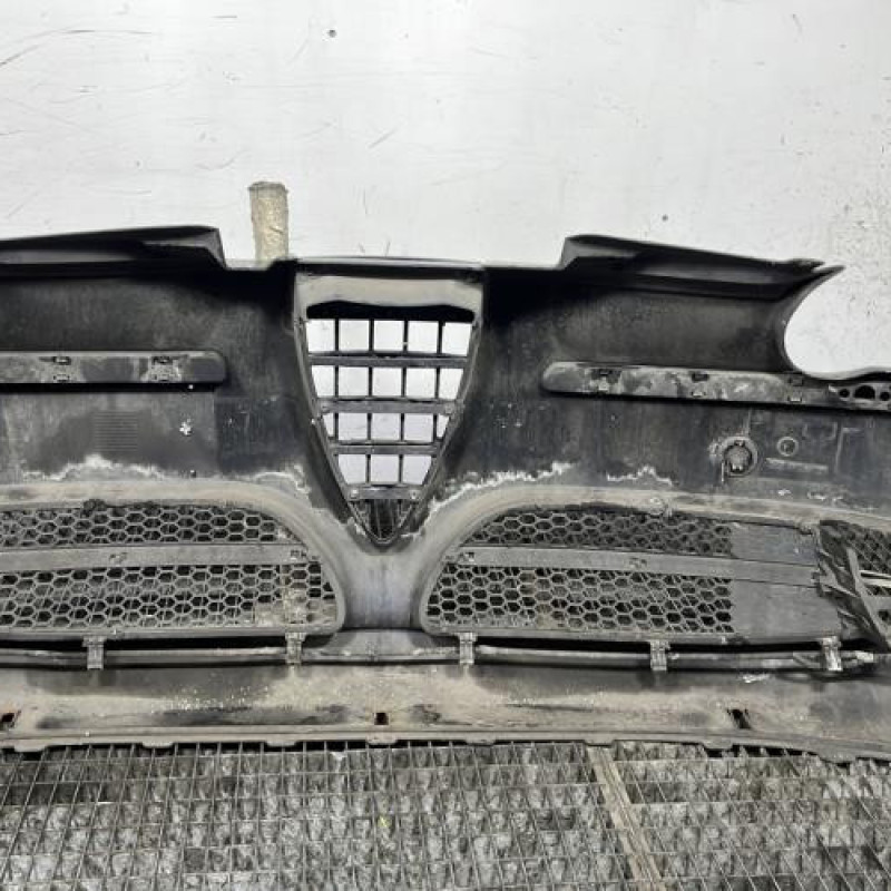 Pare choc avant ALFA ROMEO 147 Photo n°5