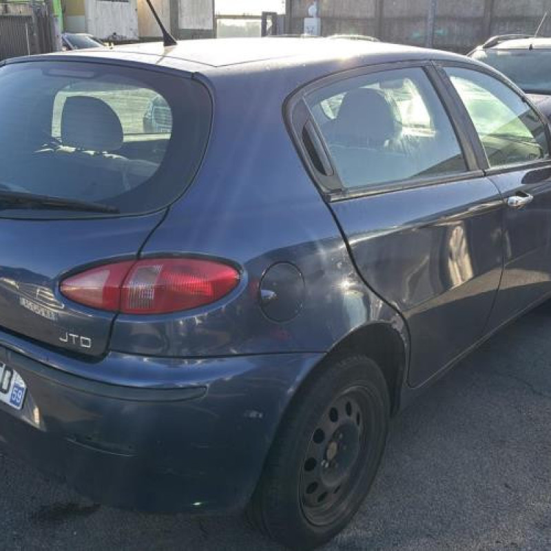 Pare choc avant ALFA ROMEO 147 Photo n°18
