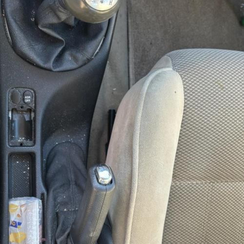 Porte avant droit ALFA ROMEO 147 Photo n°14