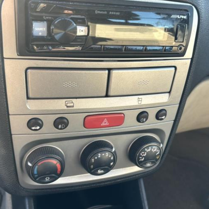 Porte avant droit ALFA ROMEO 147 Photo n°17