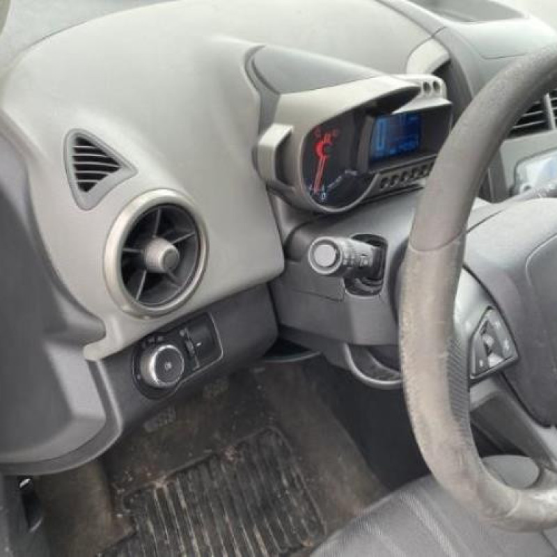 Bouton de coffre CHEVROLET AVEO 2 Photo n°15