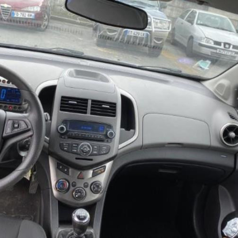 Bouton de coffre CHEVROLET AVEO 2 Photo n°16