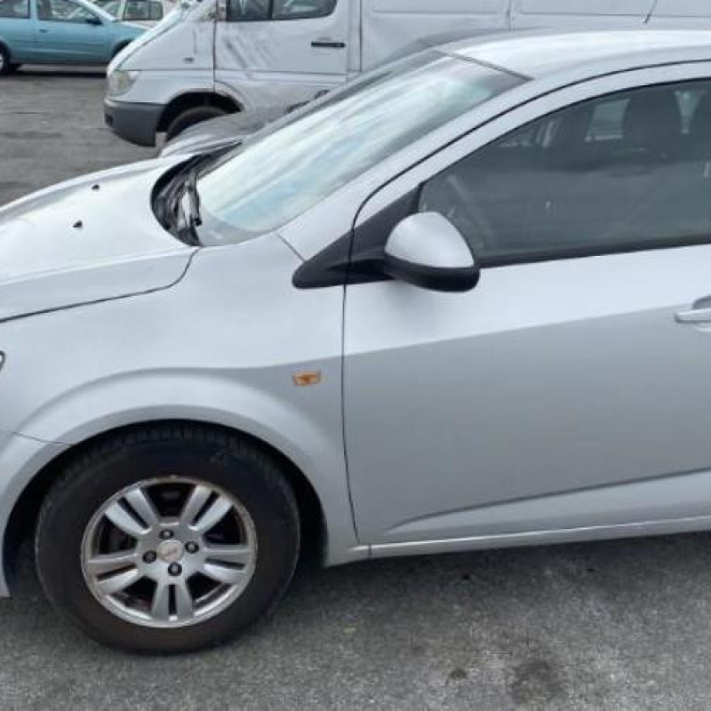 Bouton de coffre CHEVROLET AVEO 2 Photo n°18