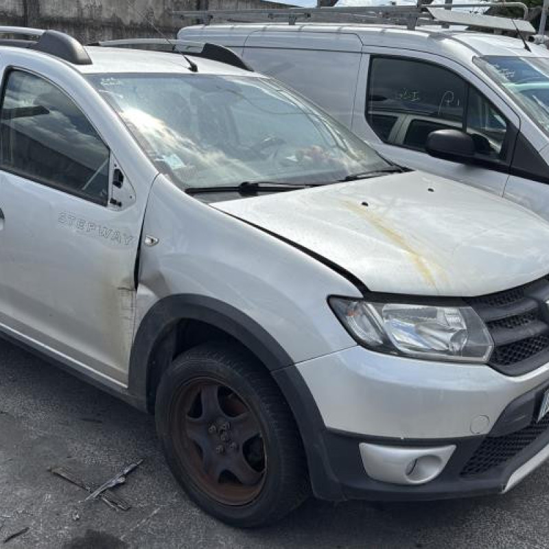 Pare choc arriere DACIA SANDERO 2 Photo n°8
