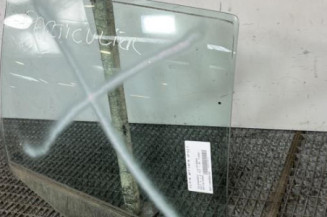 Vitre arriere droit VOLKSWAGEN GOLF 4