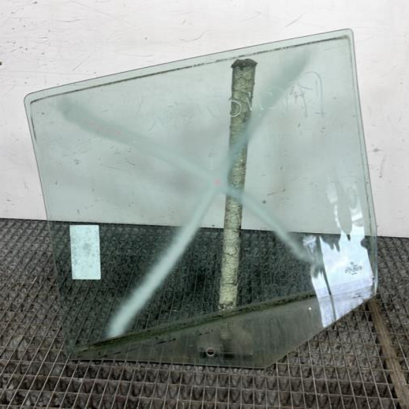Vitre arriere droit VOLKSWAGEN GOLF 4 Photo n°4