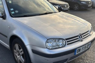 Vitre avant droit VOLKSWAGEN GOLF 4
