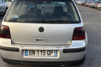 Vitre avant droit VOLKSWAGEN GOLF 4