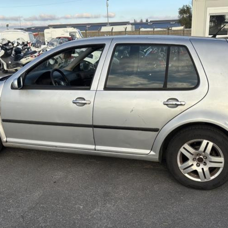 Vitre avant droit VOLKSWAGEN GOLF 4 Photo n°11