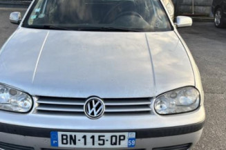 Vitre avant droit VOLKSWAGEN GOLF 4
