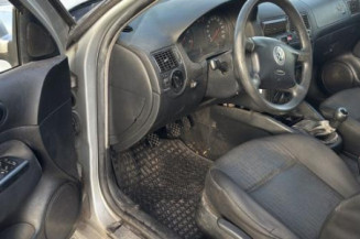 Vitre avant droit VOLKSWAGEN GOLF 4