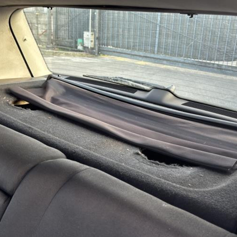 Vitre avant droit VOLKSWAGEN GOLF 4 Photo n°15