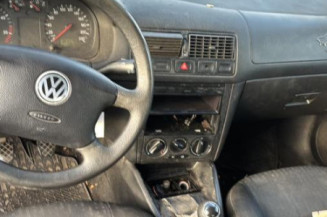 Vitre avant droit VOLKSWAGEN GOLF 4