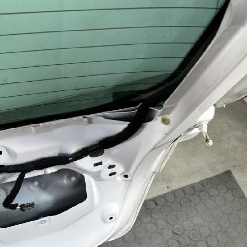 Malle/Hayon arriere CITROEN DS4 Photo n°9