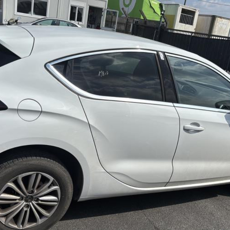 Malle/Hayon arriere CITROEN DS4 Photo n°16