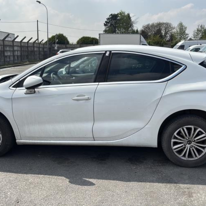 Malle/Hayon arriere CITROEN DS4 Photo n°17