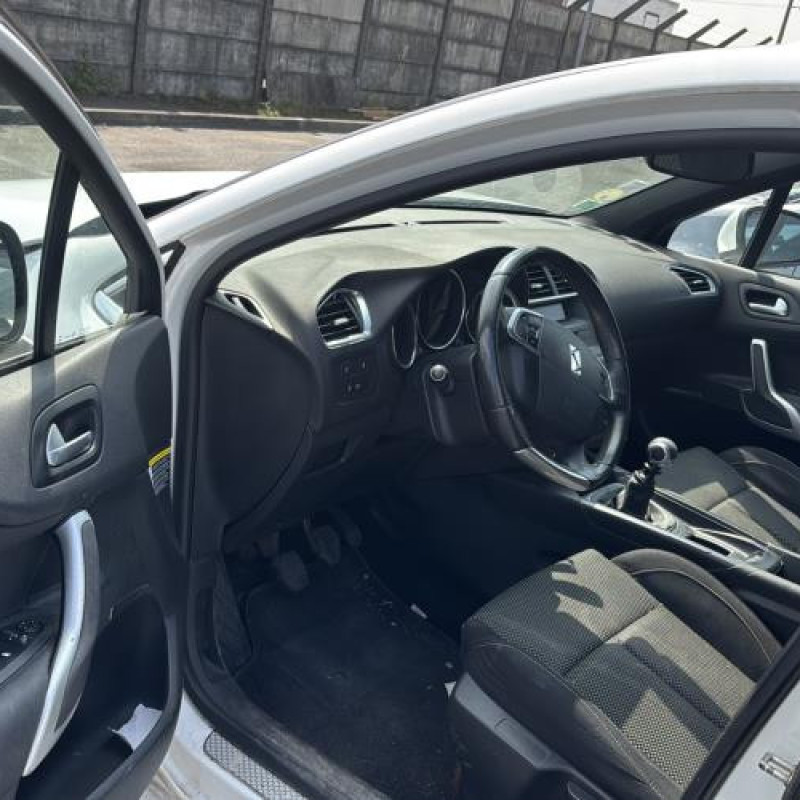 Porte avant droit CITROEN DS4 Photo n°14