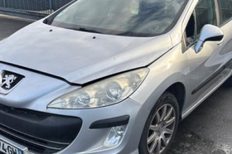 Pare boue avant droit PEUGEOT 308 1