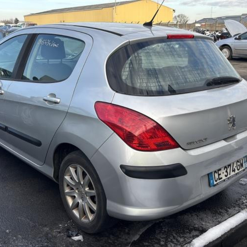 Pare boue avant droit PEUGEOT 308 1 Photo n°8