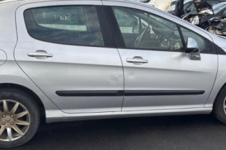 Pare boue avant droit PEUGEOT 308 1