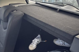 Pare boue avant droit PEUGEOT 308 1