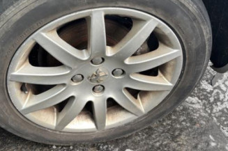 Pare boue avant droit PEUGEOT 308 1