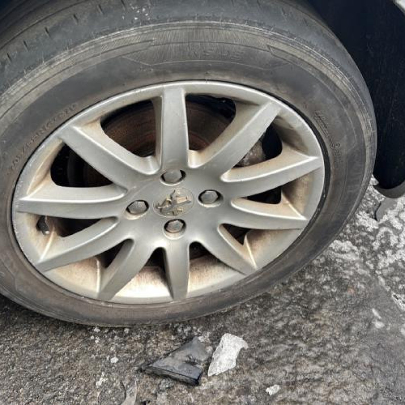 Pare boue avant droit PEUGEOT 308 1 Photo n°18
