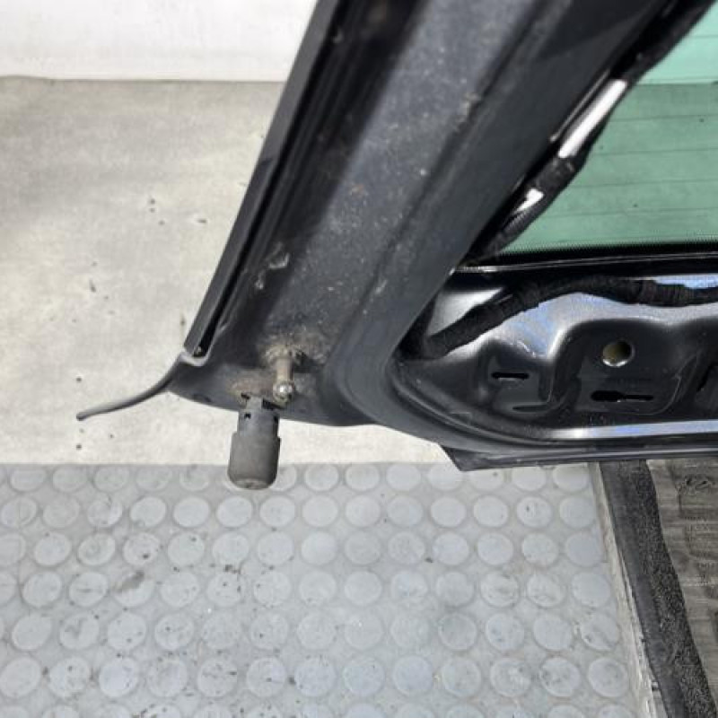 Malle/Hayon arriere VOLKSWAGEN SCIROCCO 3 Photo n°9