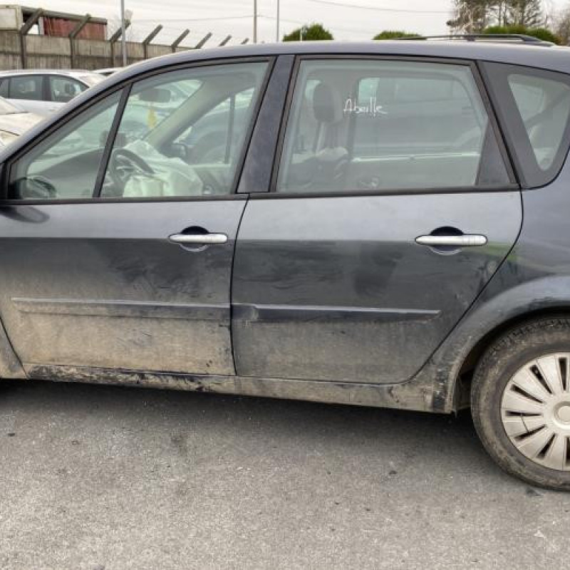 Malle/Hayon arriere RENAULT SCENIC 2 Photo n°18