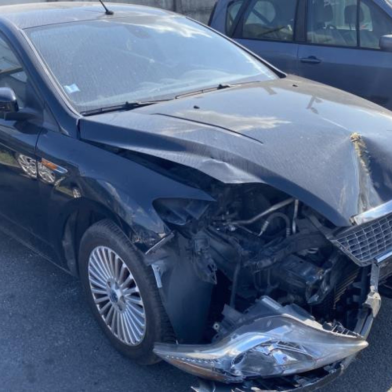 Vitre avant gauche FORD MONDEO 3 Photo n°8